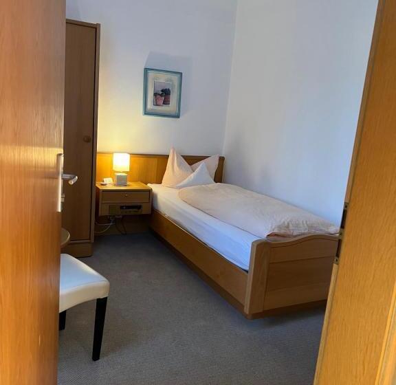 اتاق استاندارد سه نفره, Sevda S Hotel Garni Weinforth