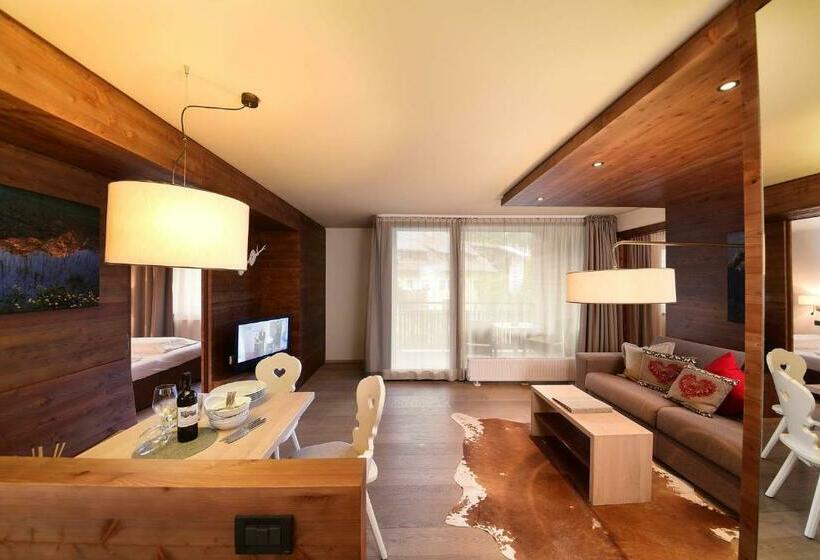 آپارتمان 2 خوابه با بالکن, Ariston Dolomiti Residence