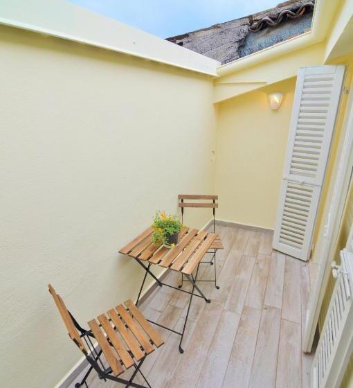 1 Bedroom Penthouse Apartment, Aromi Piccolo