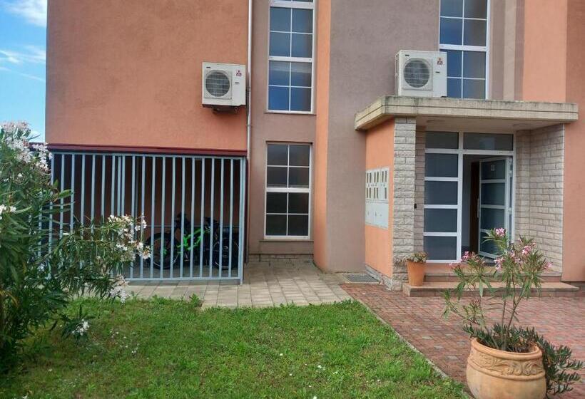 اتاق خانوادگی, Bed & Breakfast Grgic