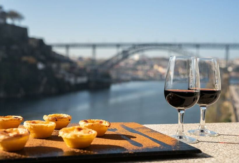 غرفة قياسية مطلّة علي النهر, Eurostars Porto Douro