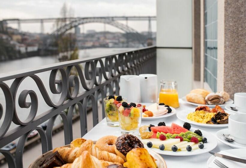 Habitación Estándar Vista Río, Eurostars Porto Douro