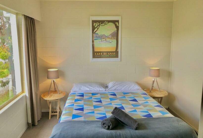 اتاق استاندارد, Te Anau Lakefront Backpackers