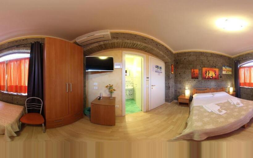 اتاق استاندارد سه نفره, Villa De Angelis