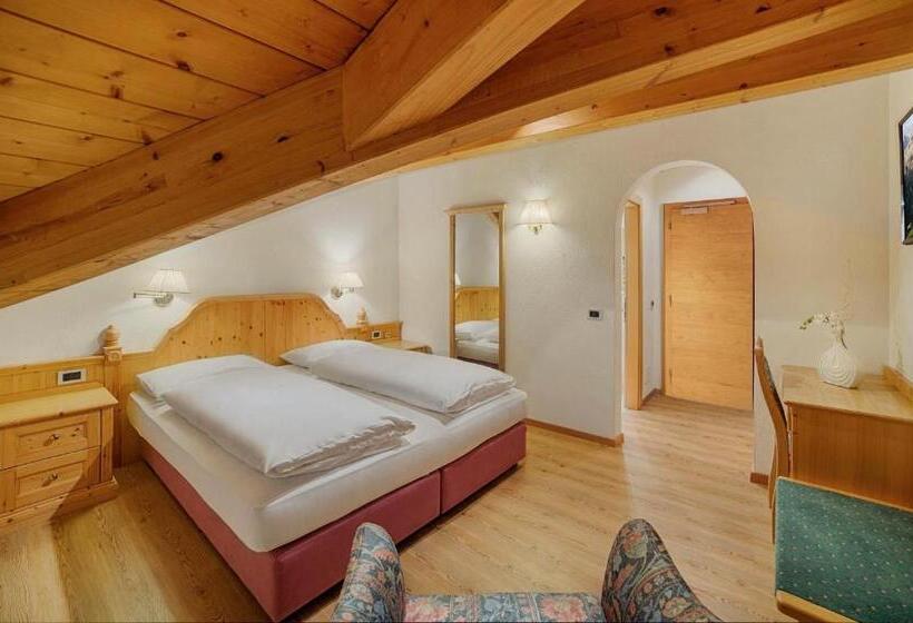 اتاق پنت هاوس, Villa Eden