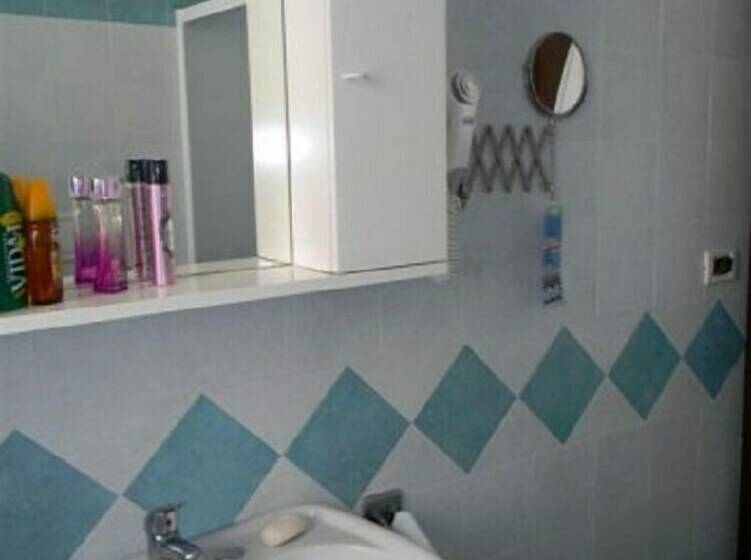 اتاق استاندارد یک نفره, Villa Mafalda