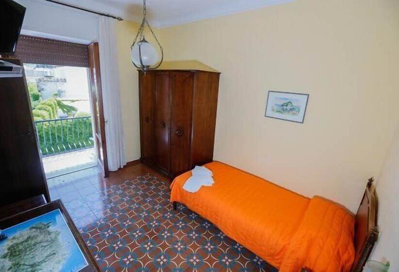 اتاق استاندارد یک نفره, Villa Mafalda