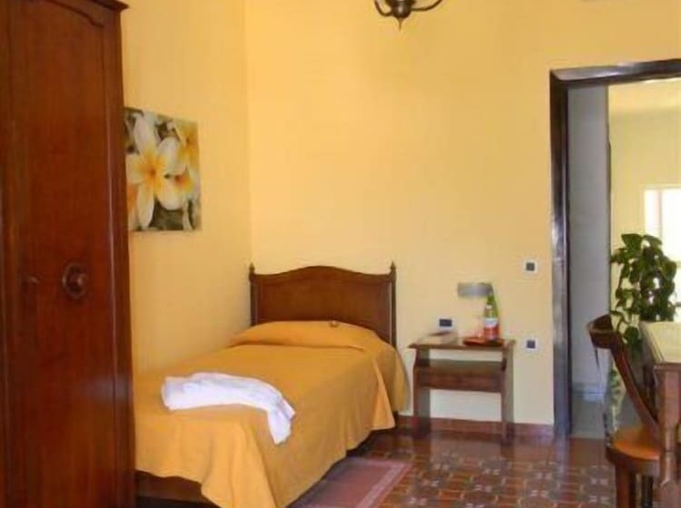 اتاق استاندارد یک نفره, Villa Mafalda