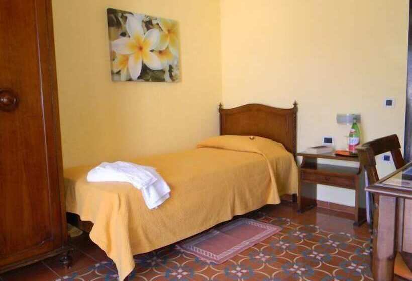 اتاق استاندارد یک نفره, Villa Mafalda