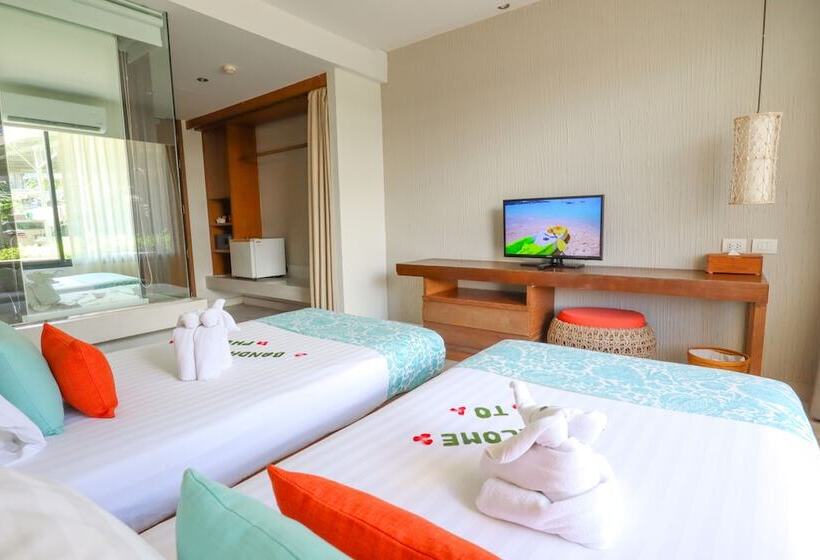 带阳台的豪华间, Bandara Phuket Beach Resort