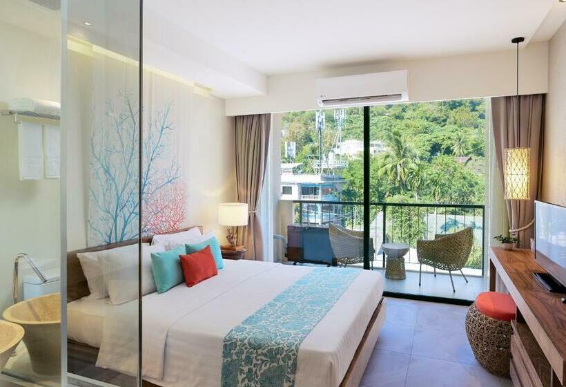 带阳台的豪华间, Bandara Phuket Beach Resort