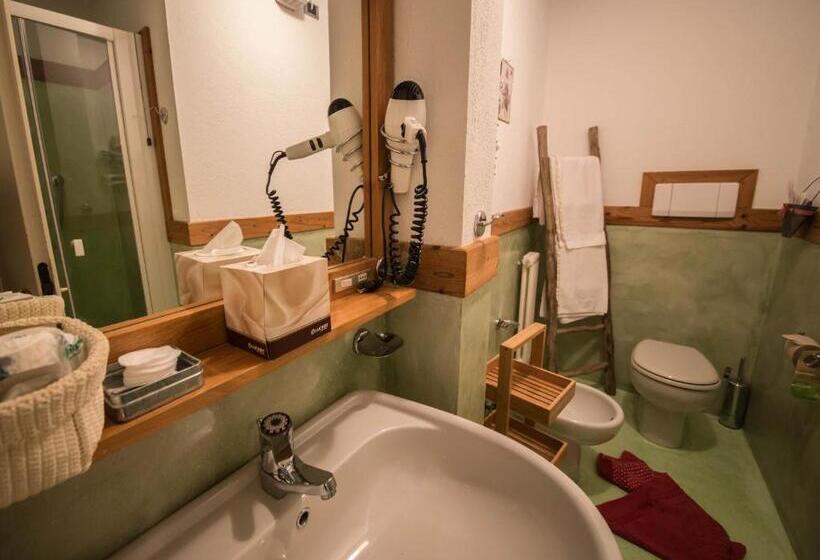 اتاق استاندارد سه نفره, Chalet La Meridiana