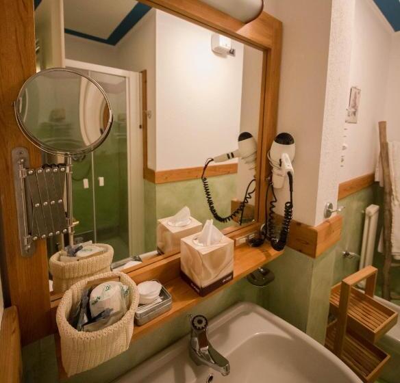 اتاق استاندارد سه نفره, Chalet La Meridiana
