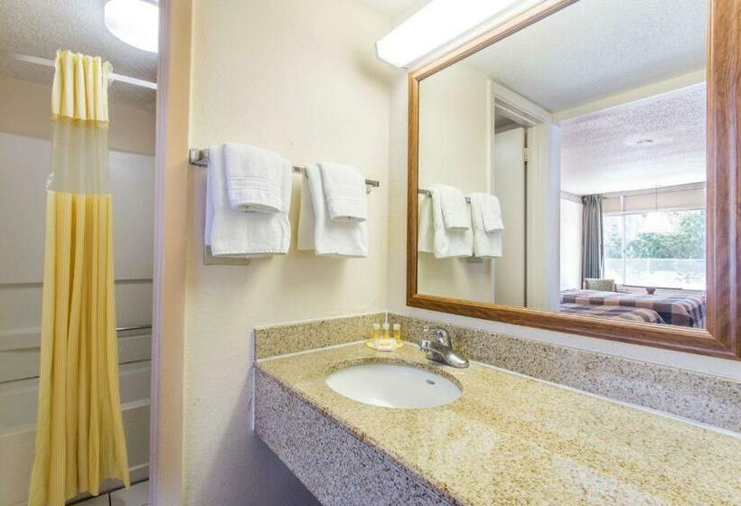 اتاق استاندارد با 2 تخت دوبل, Days Inn By Wyndham Lake City I75