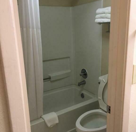 اتاق استاندارد با 2 تخت دوبل, Days Inn By Wyndham Lake City I75