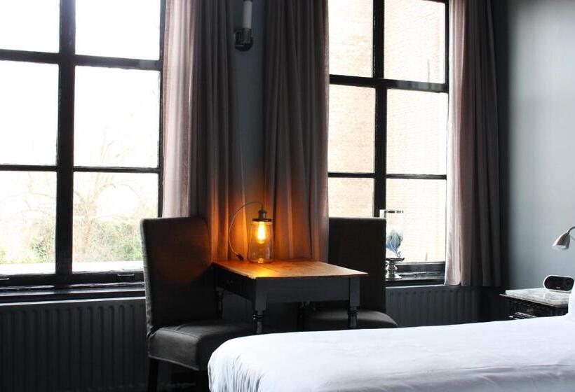 سوییت جونیور, B&b 't Poorthuys
