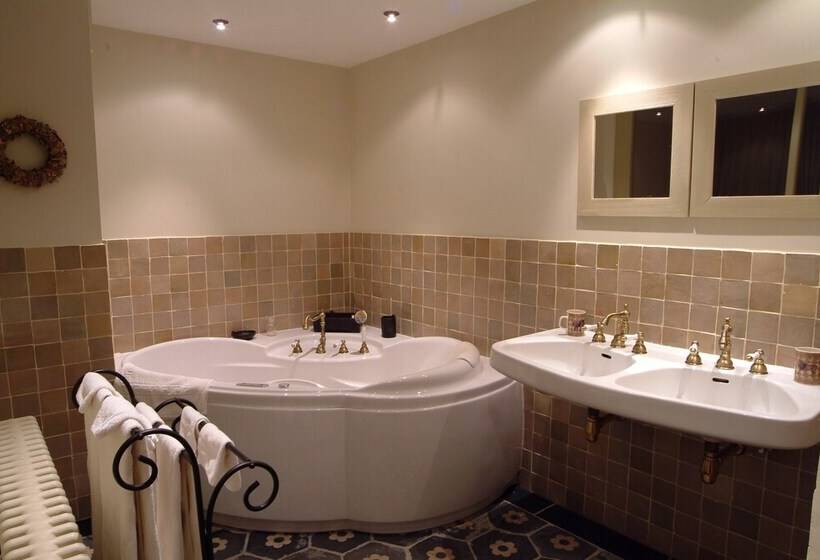 اتاق استاندارد, Charmehotel Manoir Ogygia