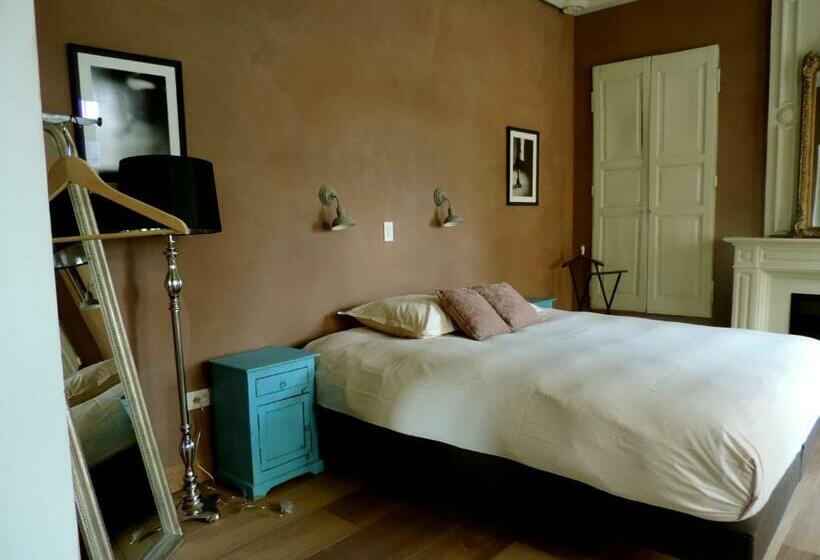 اتاق دلوکس با تخت کینگ و چشم‌انداز شهر, B&b Saintsauveur Bruges