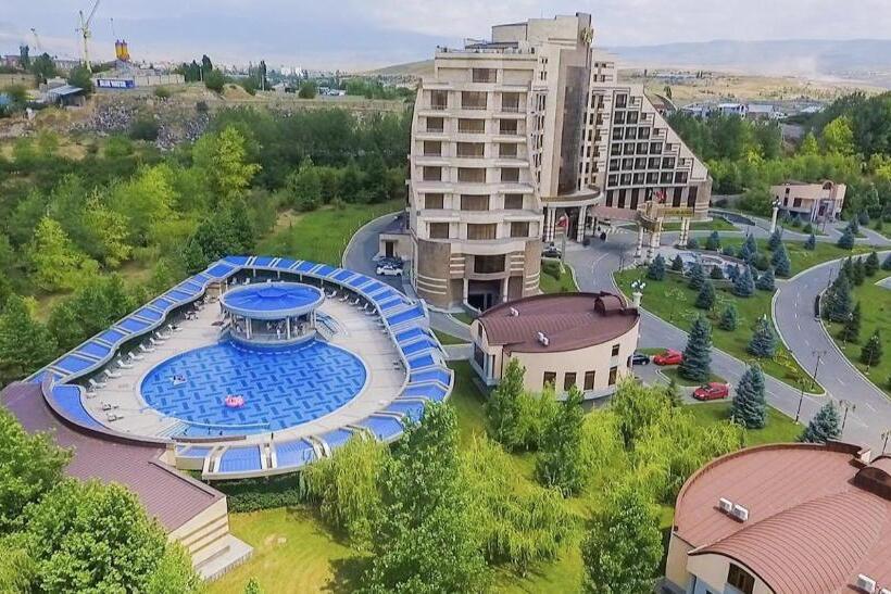 ویلای 1 خوابه, Multi Grand Pharaon