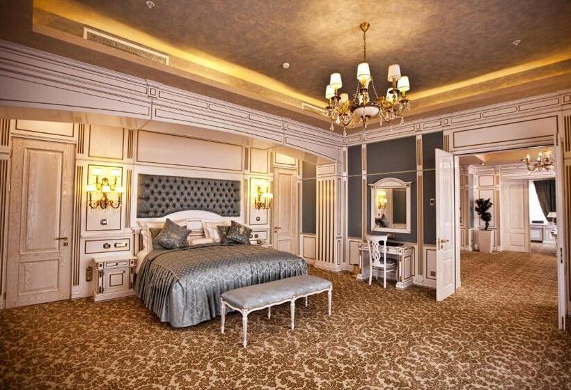 سوئیت پرزیدنت, Multi Grand Pharaon
