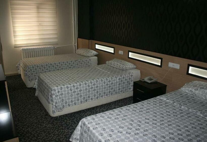 Chambre Triple Standard, Yeni Kosk Esra