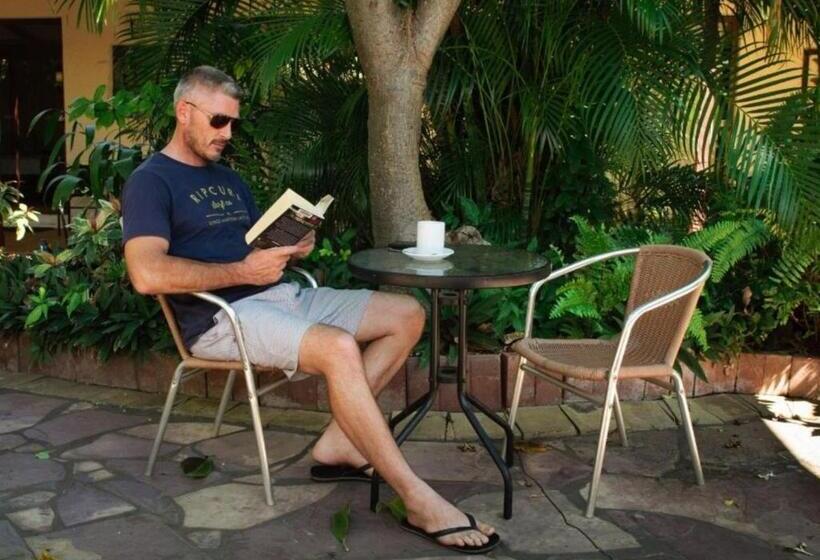 اتاق استاندارد با چشم‌انداز باغ, Kimberley Croc Motel