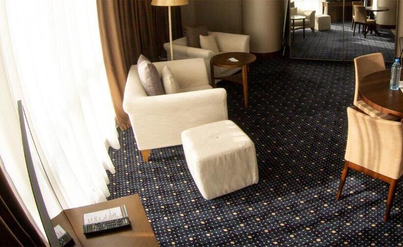 اتاق سوپریور با تخت بزرگ, Parkside Hotel & Apartments
