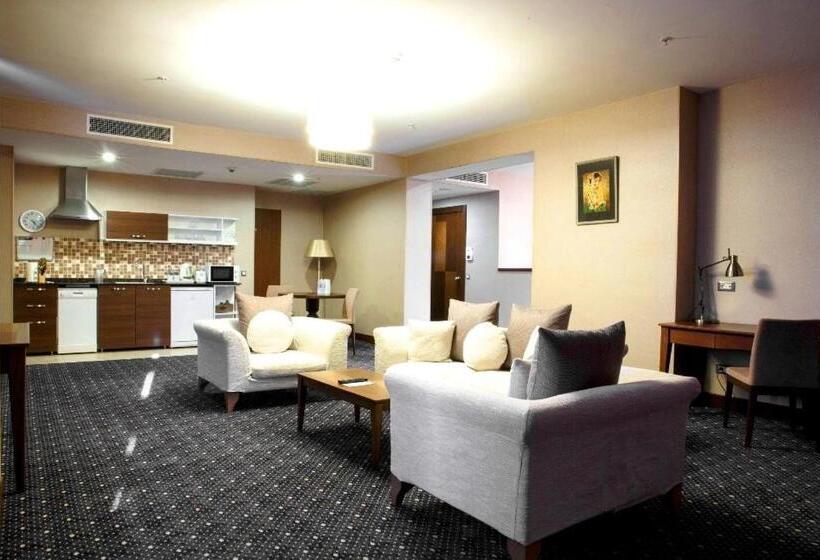 Family Room, Parkside  & Apartments