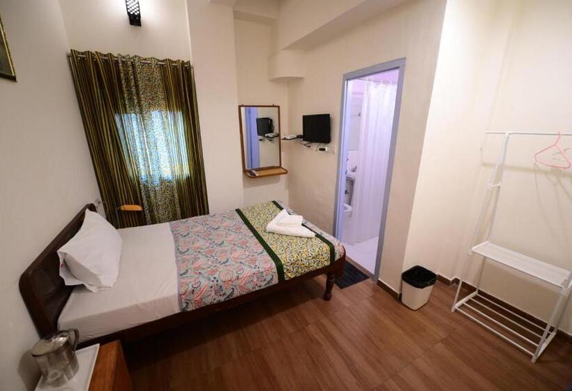 اتاق استاندارد یک نفره, Chitra Katha  A Story Per Stay