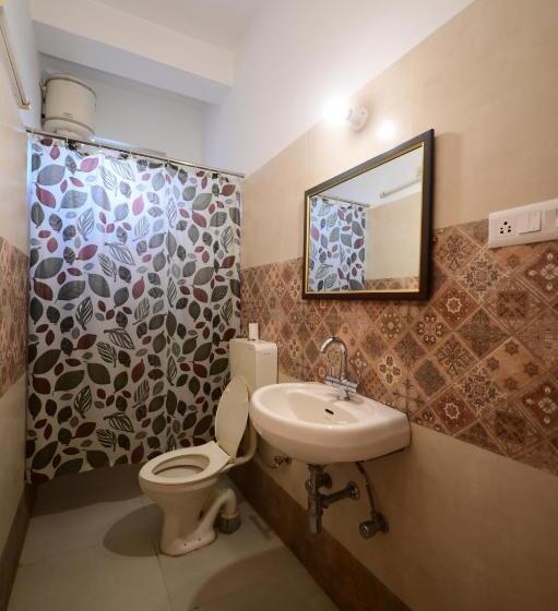 اتاق خانوادگی, Chitra Katha  A Story Per Stay