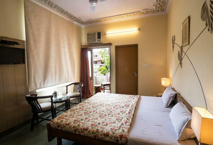اتاق لوکس, Chitra Katha  A Story Per Stay