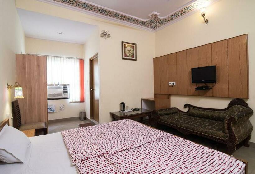 اتاق لوکس, Chitra Katha  A Story Per Stay