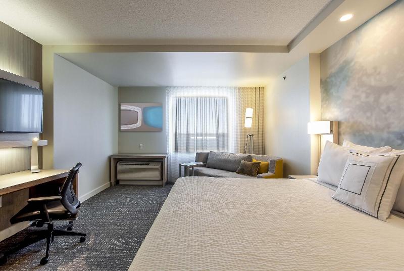 اتاق استاندارد با تخت بزرگ, Courtyard By Marriott Montreal West Island/baie D’urfe