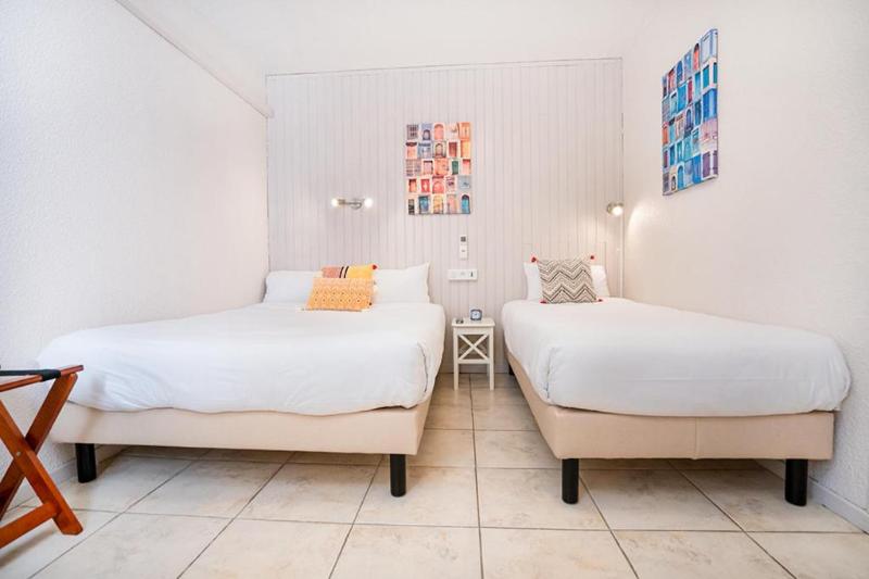 اتاق لوکس با تخت بزرگ, El Carmen Suites