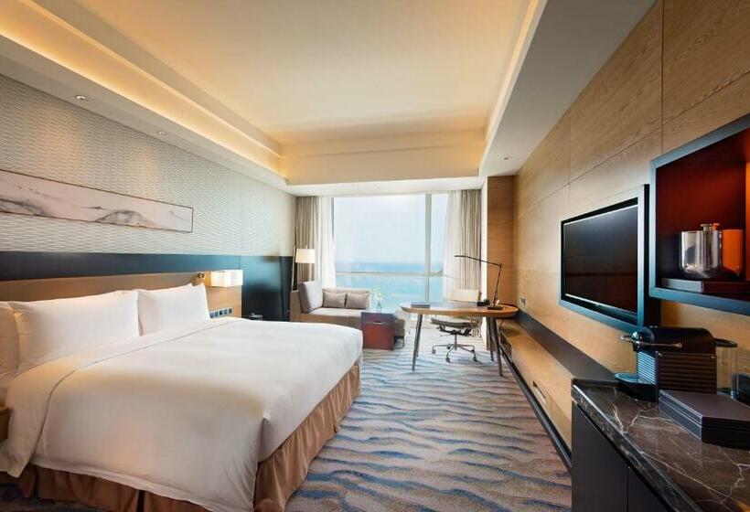اتاق استاندارد با چشم‌انداز دریا, Hilton Yantai Golden Coast