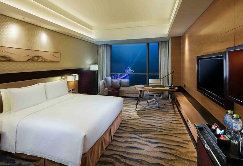 اتاق استاندارد با تخت بزرگ, Hilton Yantai Golden Coast