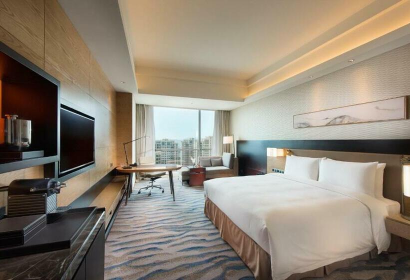 اتاق استاندارد با تخت بزرگ, Hilton Yantai Golden Coast