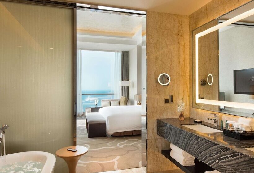 سوییت با چشم‌انداز دریا, Hilton Yantai Golden Coast