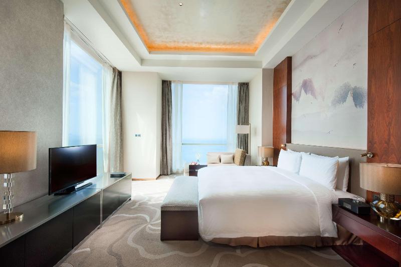 سوییت با چشم‌انداز دریا, Hilton Yantai Golden Coast