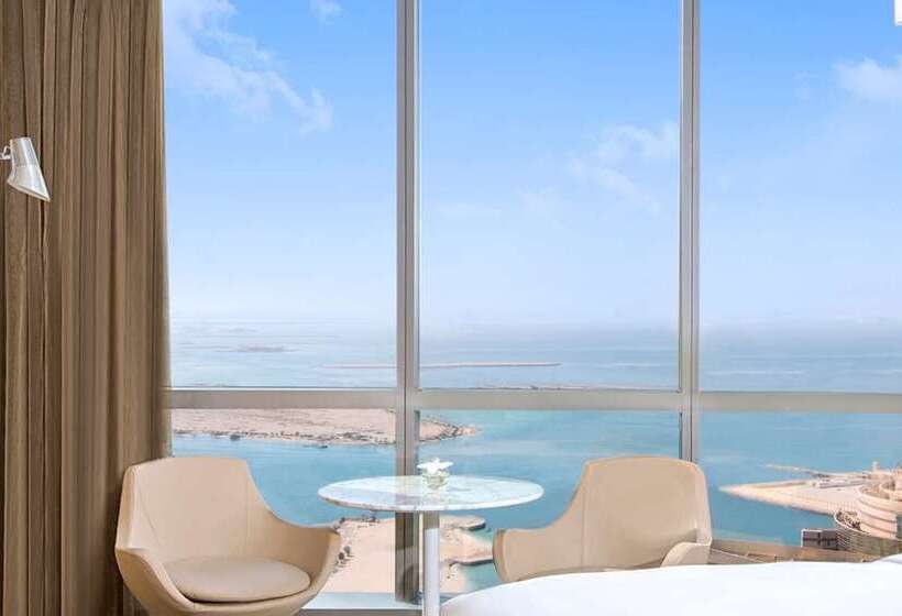 اتاق لوکس با چشم‌انداز دریا, Hilton Yantai Golden Coast