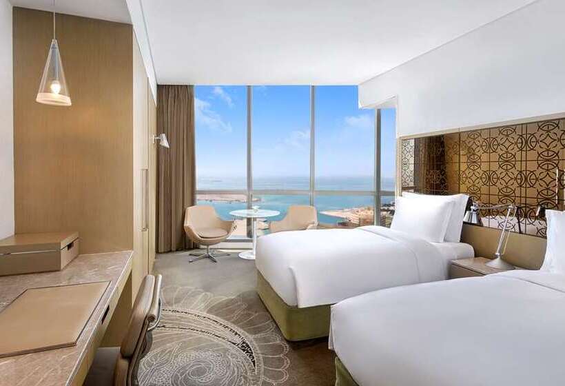 اتاق لوکس با چشم‌انداز دریا, Hilton Yantai Golden Coast
