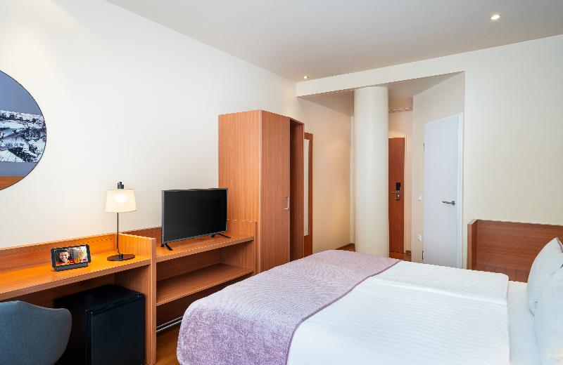 اتاق استاندارد با تخت بزرگ, Holiday Inn Express & Suites Sandusky, An Ihg