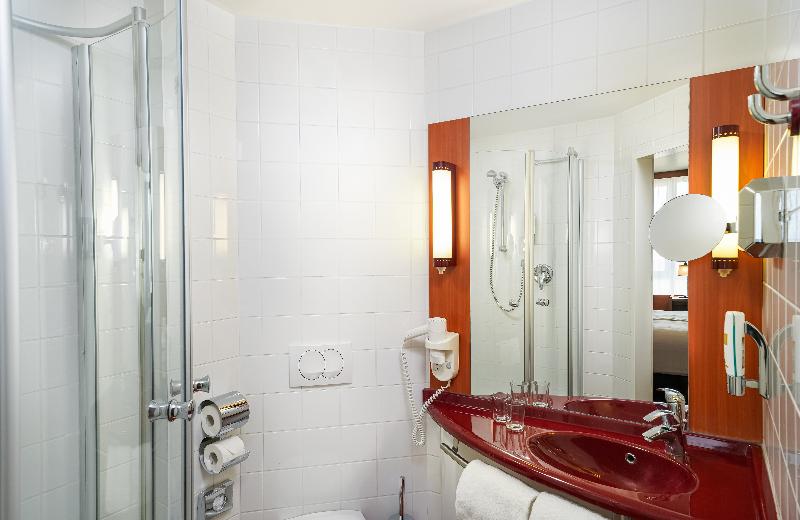 اتاق استاندارد با تخت بزرگ, Holiday Inn Express & Suites Sandusky, An Ihg
