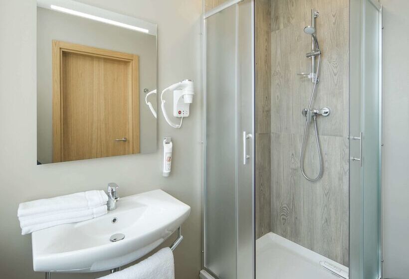 اتاق استاندارد با تخت دوبل, Ibis Riga Centre