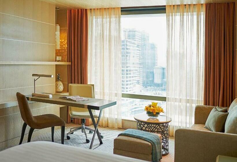 اتاق لوکس با تخت بزرگ, Shangrila The Fort, Manila