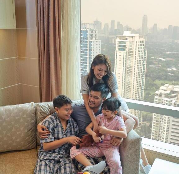 اتاق لوکس با تخت بزرگ, Shangrila The Fort, Manila