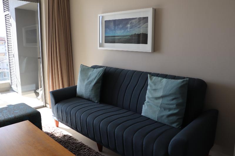 デラックススタジオ, The Residences At Crystal Towers