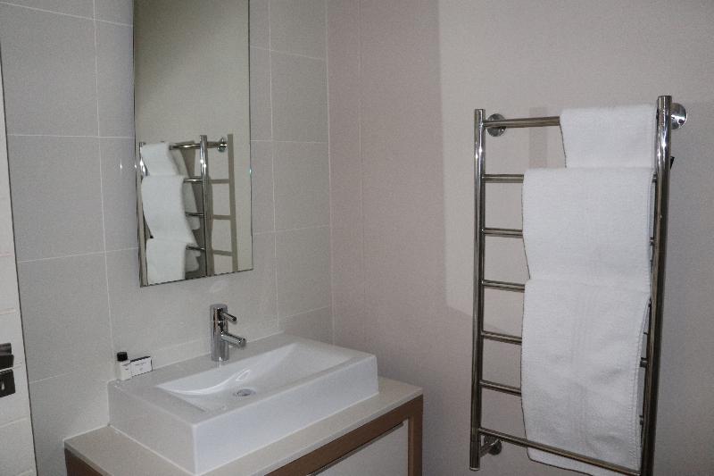 デラックススタジオ, The Residences At Crystal Towers