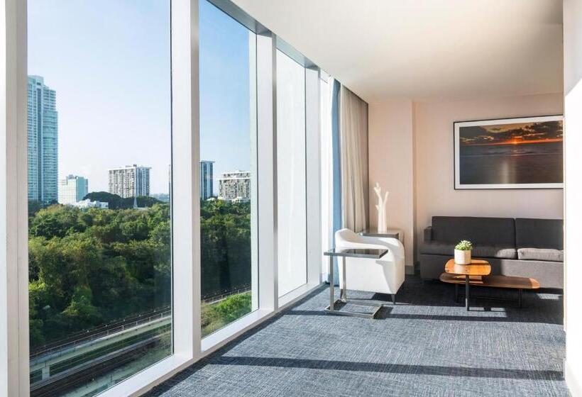 Suite Ejecutiva Cama King, Novotel Miami Brickell