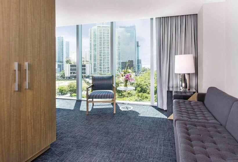 Suite Ejecutiva Cama King, Novotel Miami Brickell